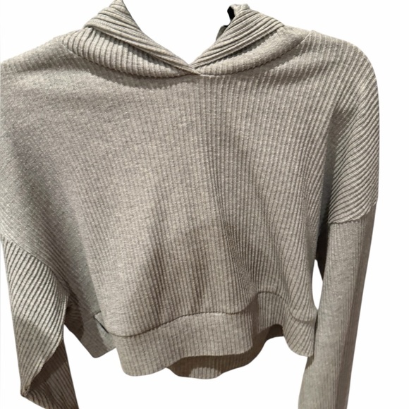 ALO Yoga Gray Sweater Small - Picture 2 of 4